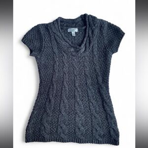 Dress barn coquette grey cable knit top with short‎ sleeves